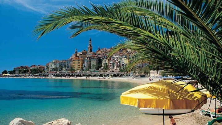 "Dans Les Toits De La Ville" Plein Centre Et Mer Menton Bagian luar foto
